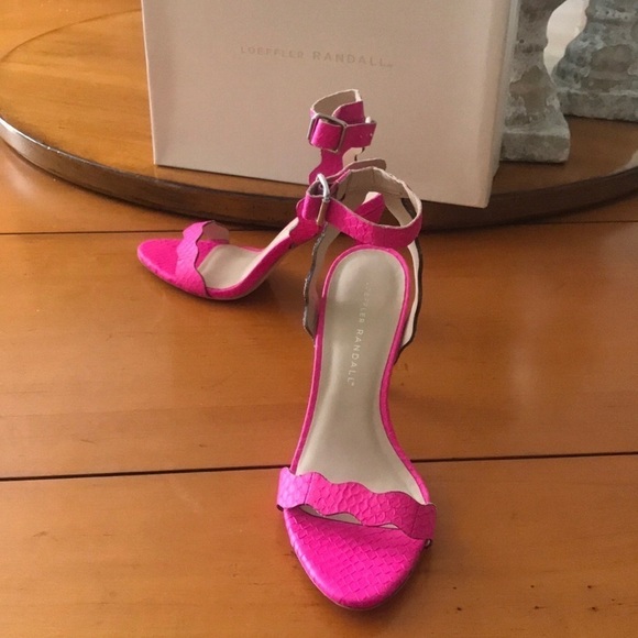NWT- Loeffler Randall- Fuchsia Amelia Heel - Picture 7 of 10